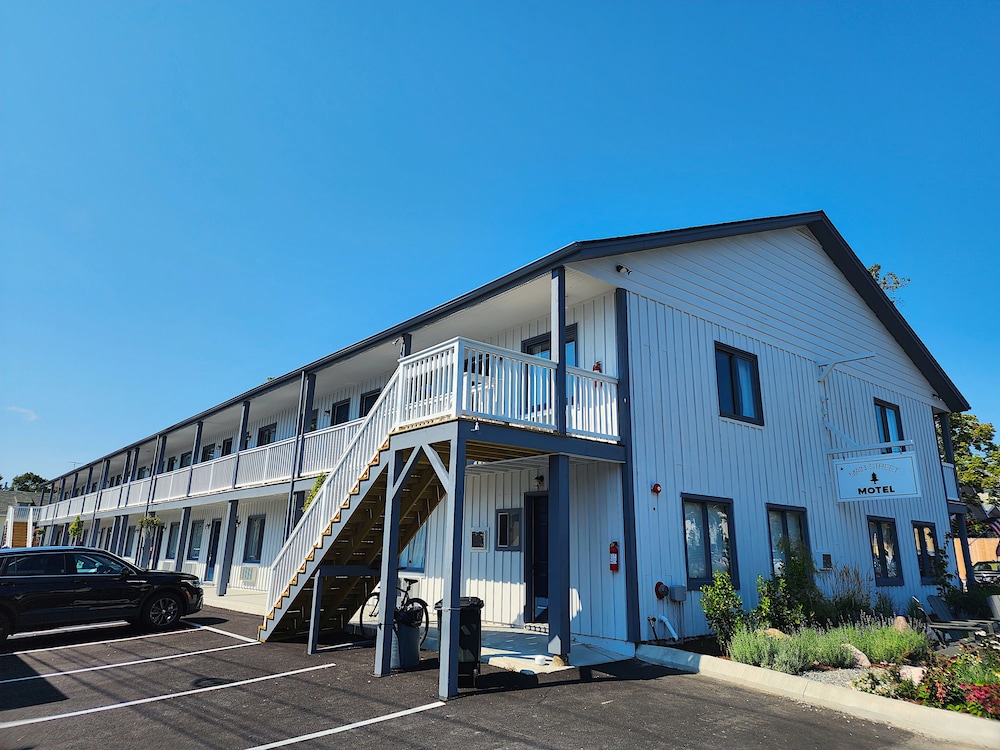 Main Street Motel - photo 21
