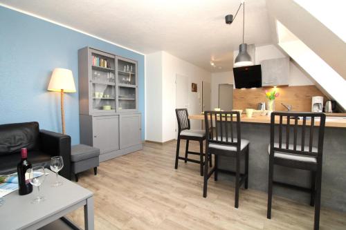 Haus Ingeborg Fewo 32 Hoeloft — 4-Star Luxury Hotel in Ostseebad Kuehlungsborn, Germany