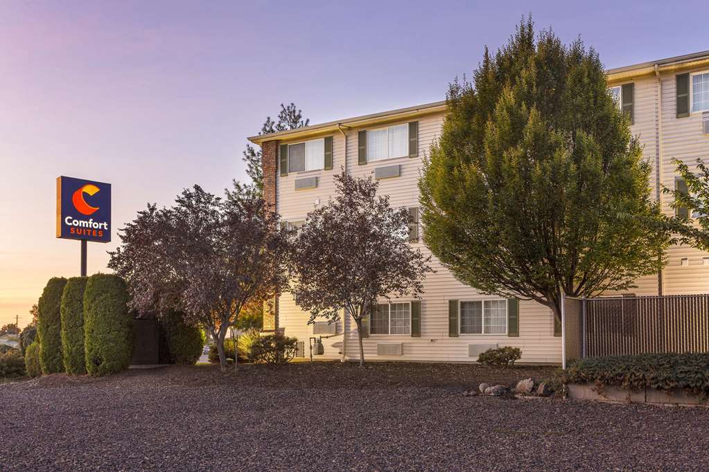 Comfort Suites Yakima - photo 3
