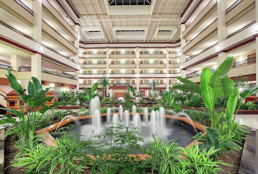 Embassy Suites by Hilton Lexington UK Coldstream - photo 7