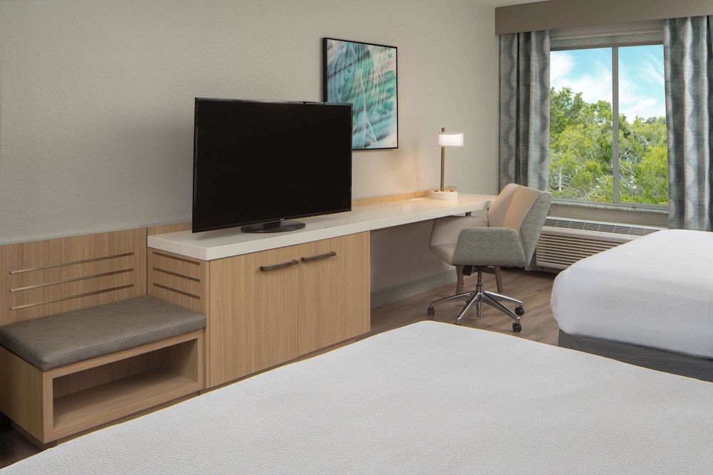 Hilton Garden Inn Orlando Airport - photo 10