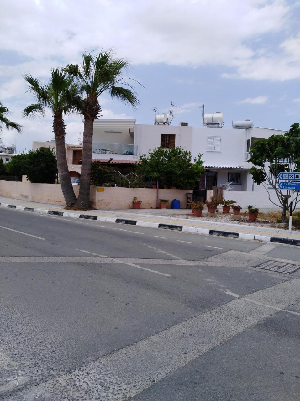 Larnaca Pervolia 1 Bedroom Seaside Apartment