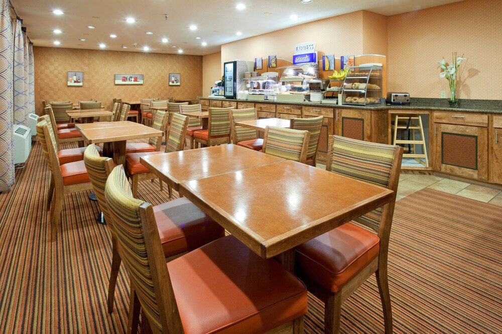 SureStay Plus Hotel Albuquerque I40 Eubanks - photo 16