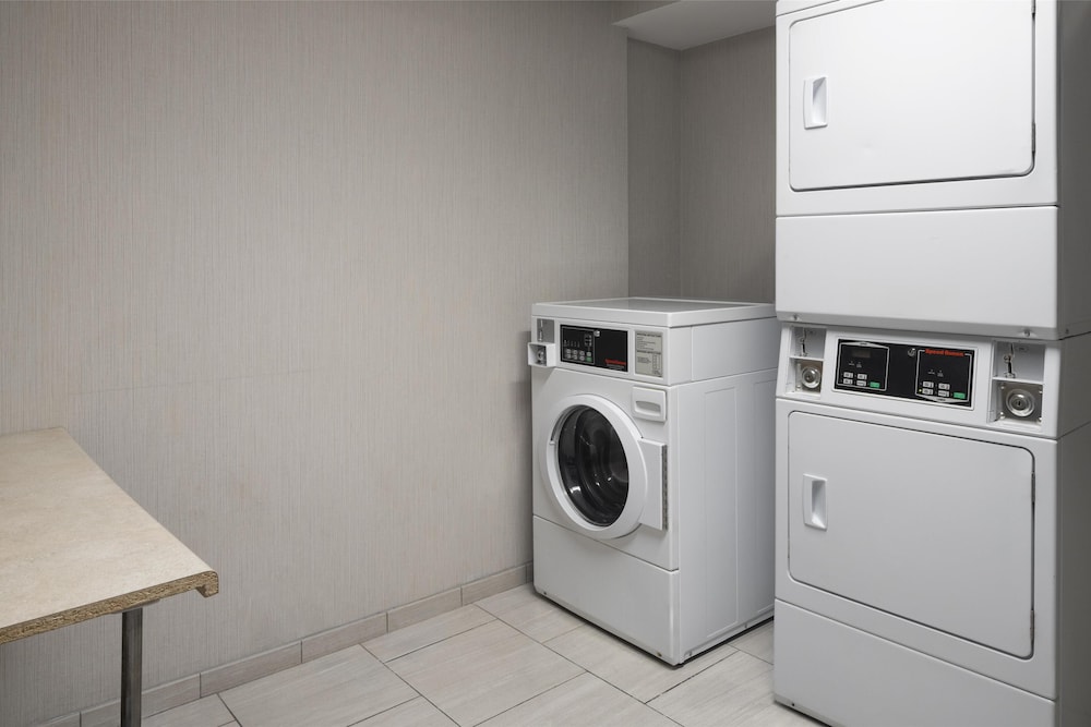 Hampton Inn & Suites Yonkers Westchester - photo 25