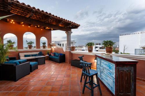 Casa Mimosa 3BR Retreat with Rooftop & City Views — 4-Star Luxury Hotel in San Miguel De Allende, Mexico