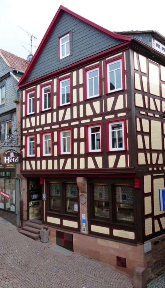 Grimmelshausen Hotel — hotel in Gelnhausen
