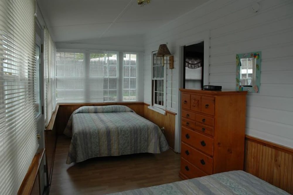 Channel Watefront Cottages - photo 31