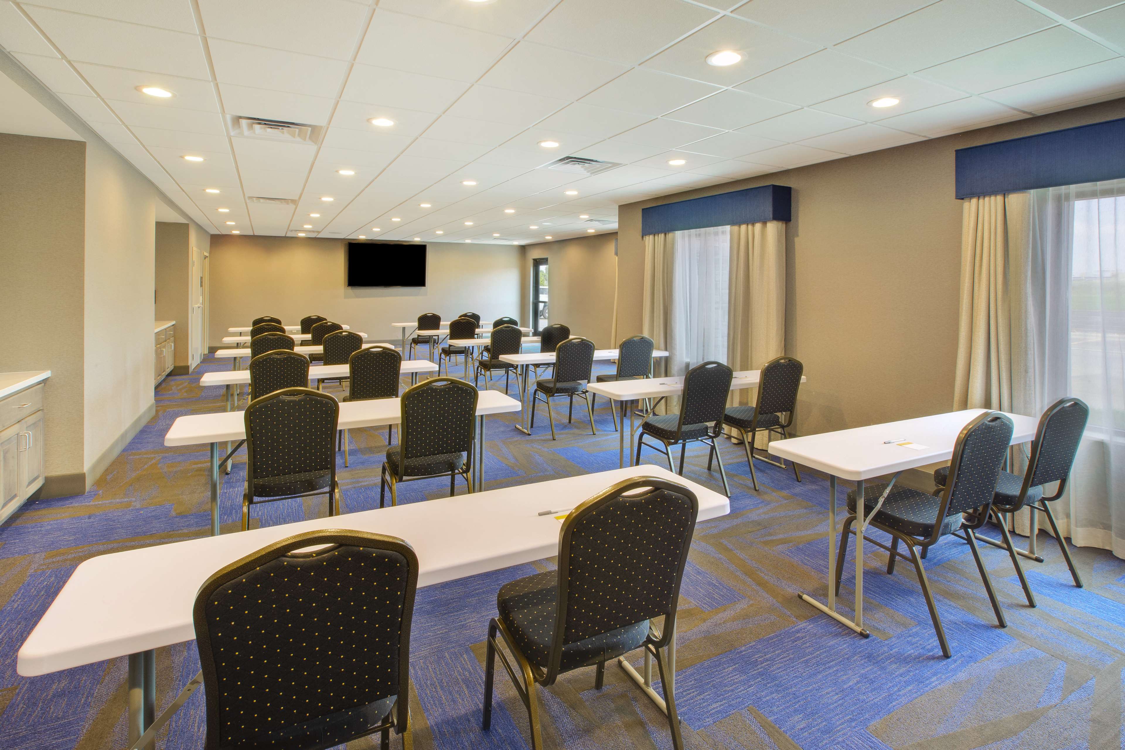 Hampton Inn & Suites Southwest Sioux Falls - photo 16