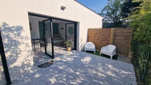 Le Patio : Studio Avec Exterieur - last minute hotel in Unknown City