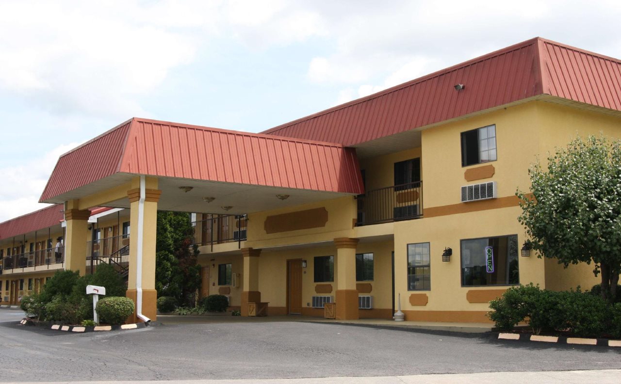 Express Inn & Suites - last minute hotel in Trion