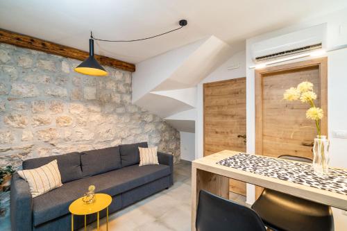 Stone oasis Vito
