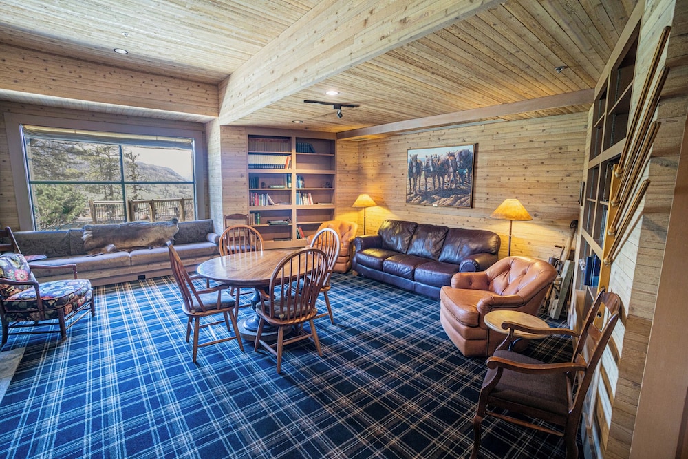 Sun Mountain Lodge - photo 76