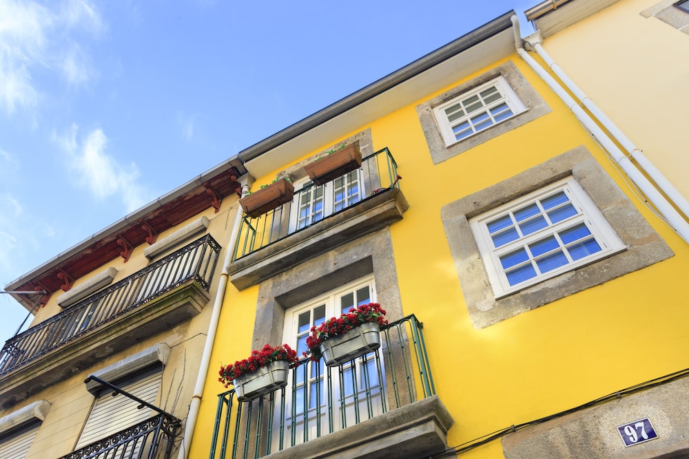 Historical Center Taipas Apartments — 4-Star Luxury Hotel in Porto, Portugal