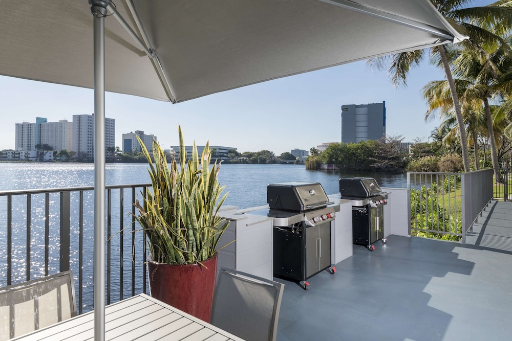 Homewood Suites Miami Airport Blue Lagoon - photo 49