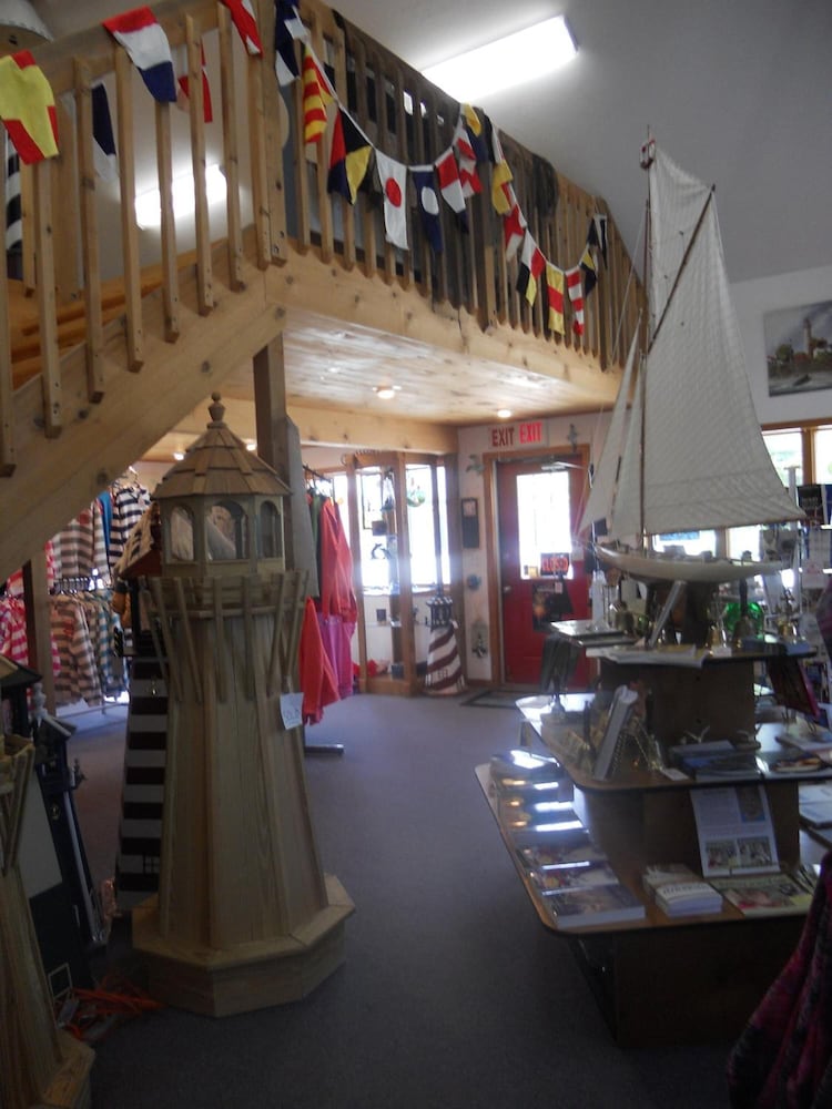 Coho Motel and Suites - photo 28