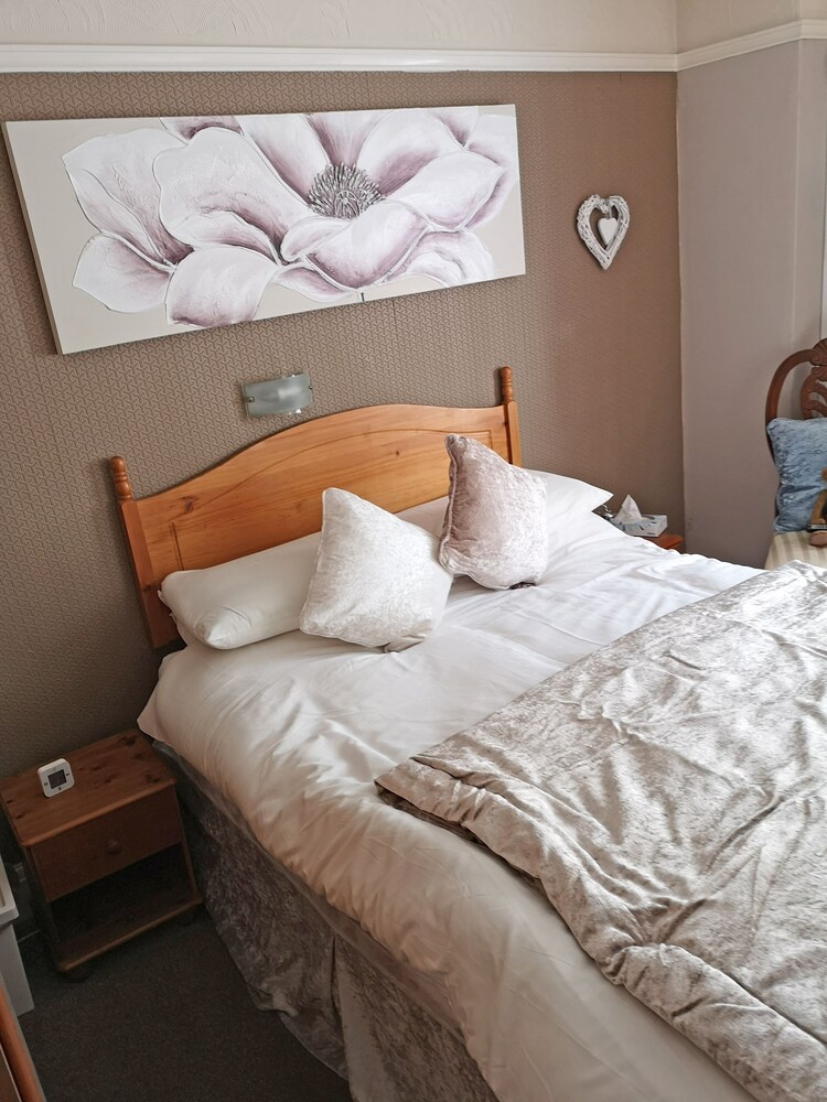 Rufford Hotel - last minute hotel in Skegness
