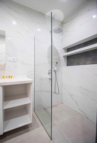 2BR Colorful Apt on Vera Near Stamba By Wehost