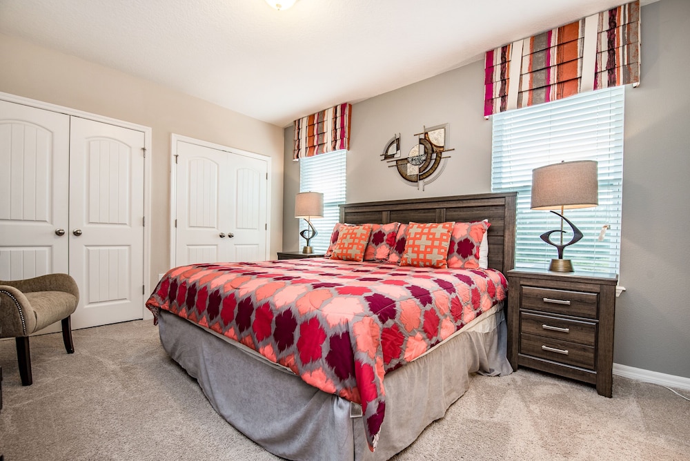 Solterra Sunshine Villa townhome with private pool in a resort setting - photo 6