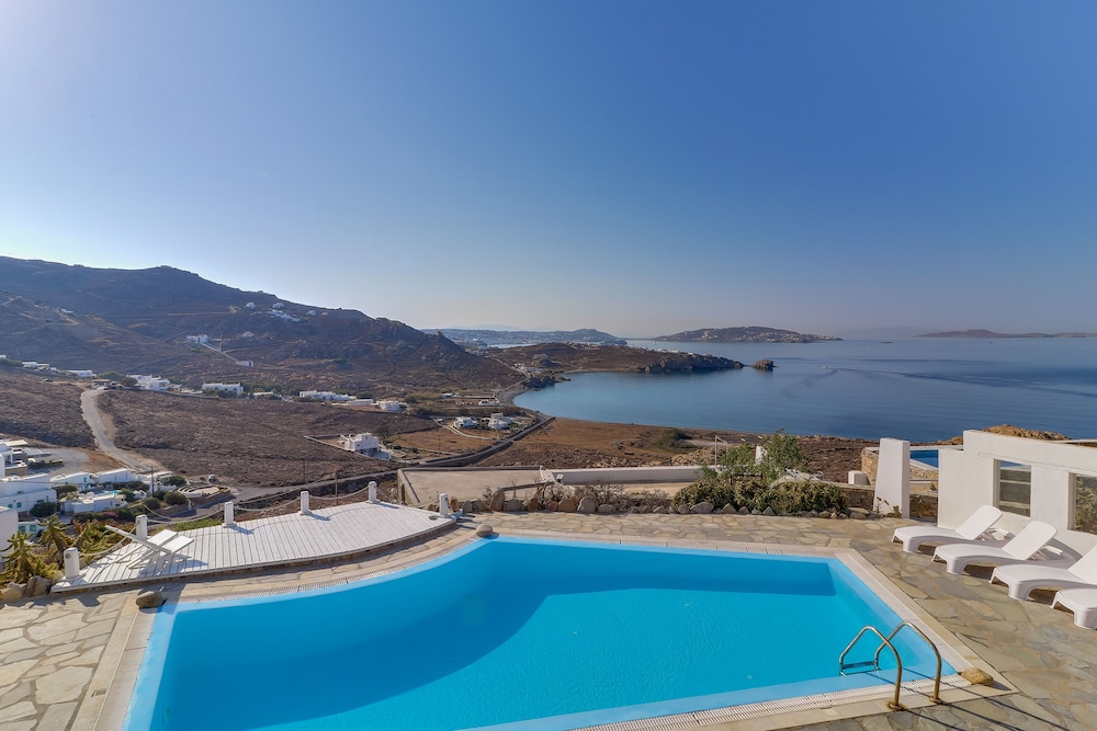 Seablue Villas Mykonos — 4-Star Luxury Hotel in Mykonos, Greece