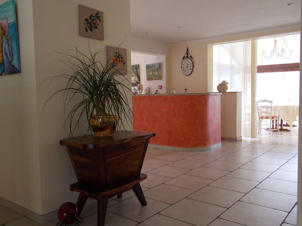 Au Relais Provencal in Bagnols-En-Foret, France