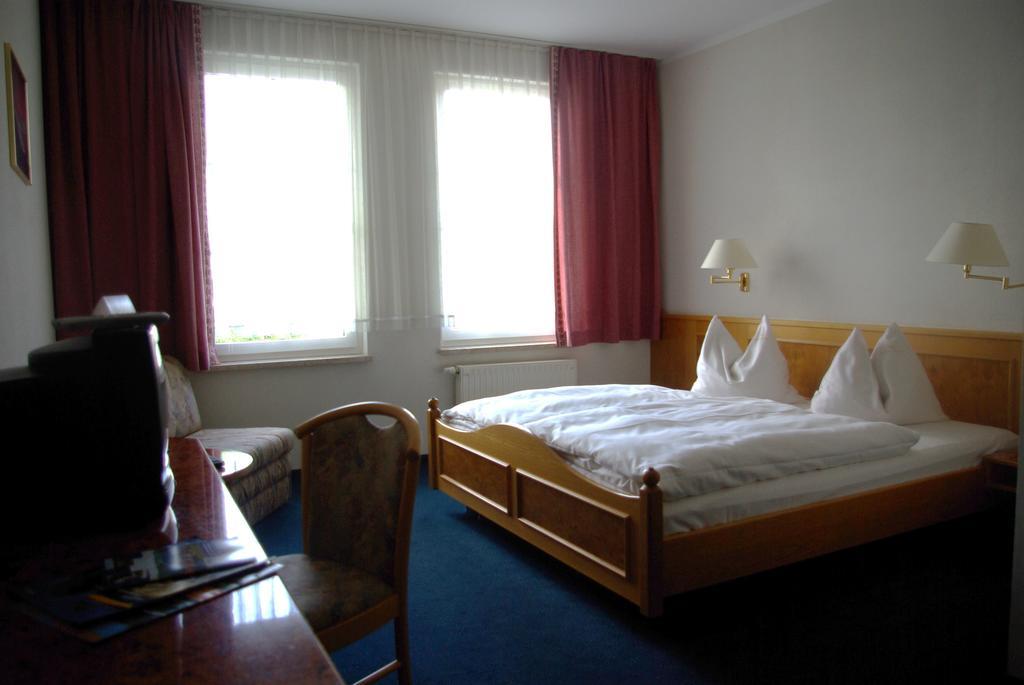 Hotel G ldene Gabel — Unterwellenborn — photo 5