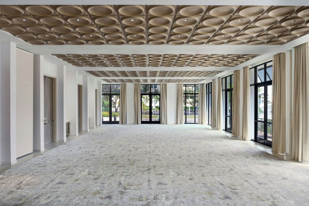 AC Hotel by Marriott Naples 5th Avenue - photo 61