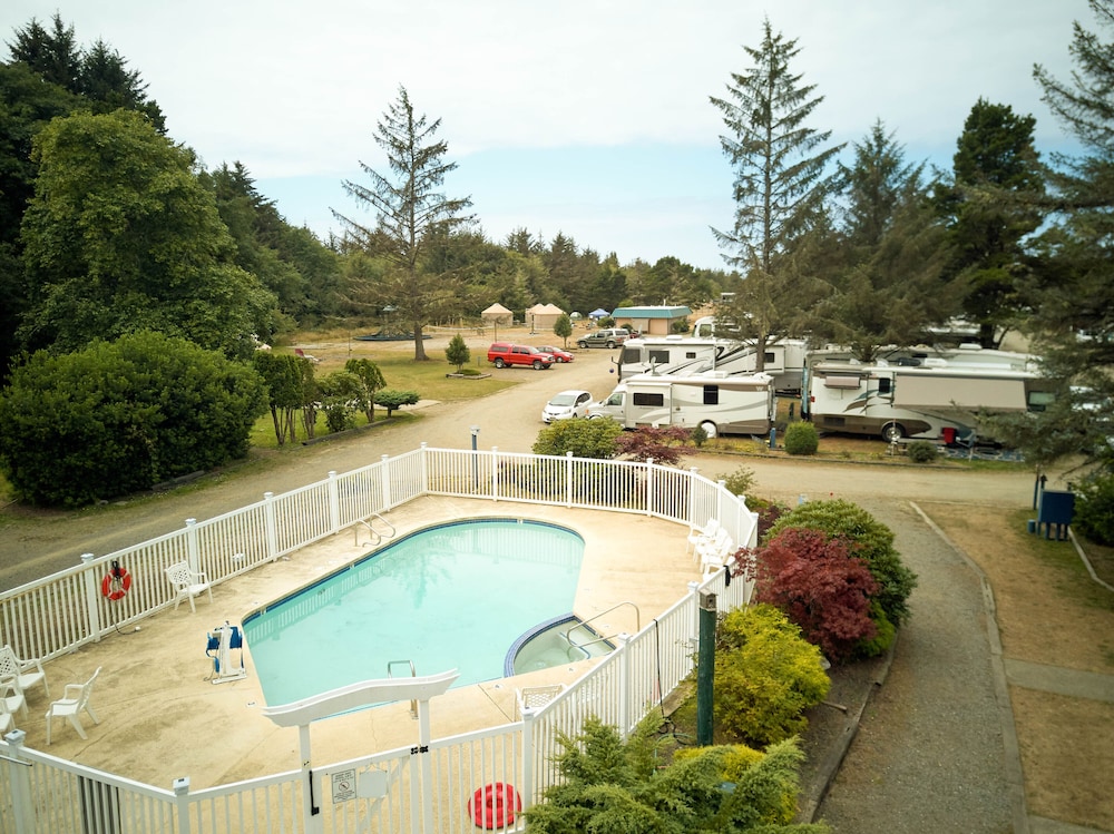 Long Beach RV & Camping Resort - photo 20