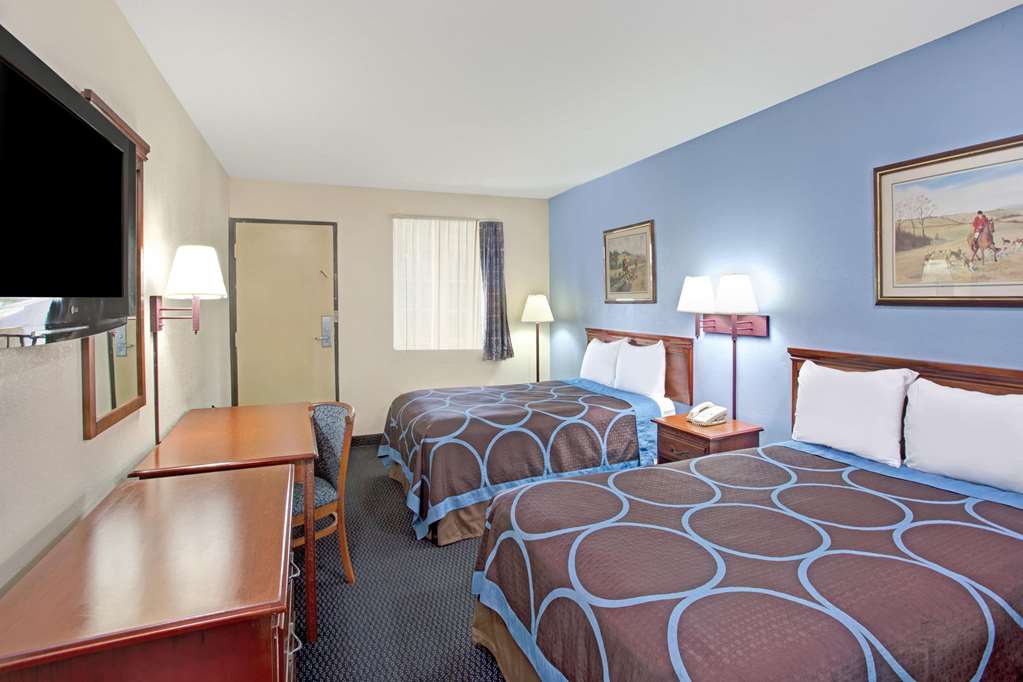 Super 8 by Wyndham Suwanee - photo 9