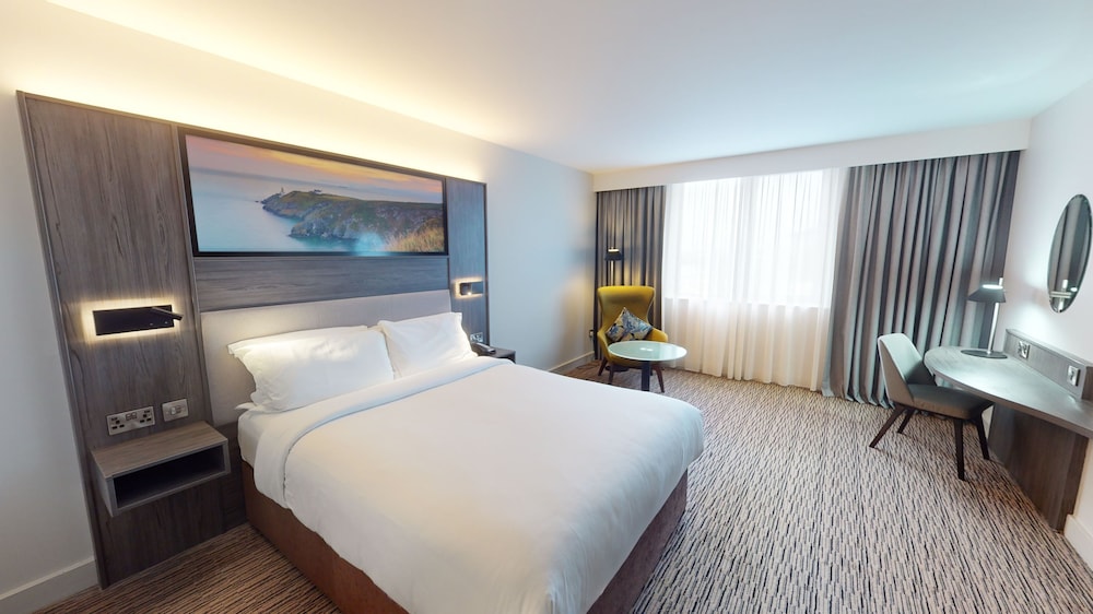Clayton Hotel Dublin Airport Central — 4-Star Luxury Hotel in Dublin, Republic of Ireland