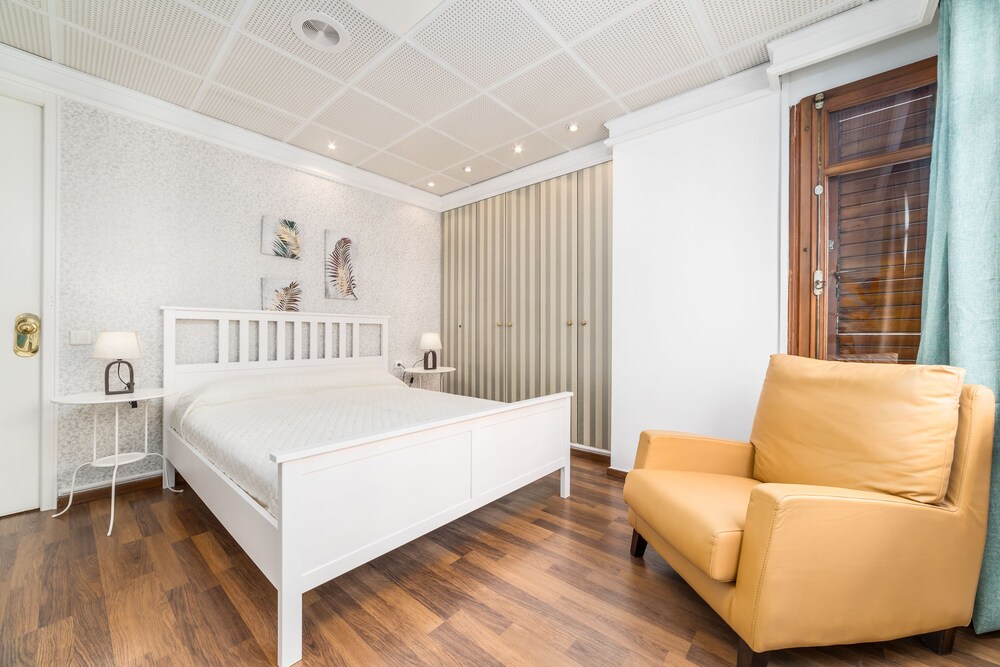 Travel Habitat San Vicente — Valencia