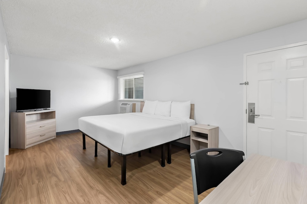 Birch Hill Suites Lakeland - photo 22