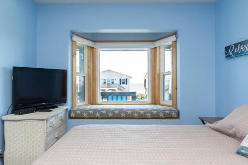 Out of the Blue by Oak Island Accommodations - photo 45