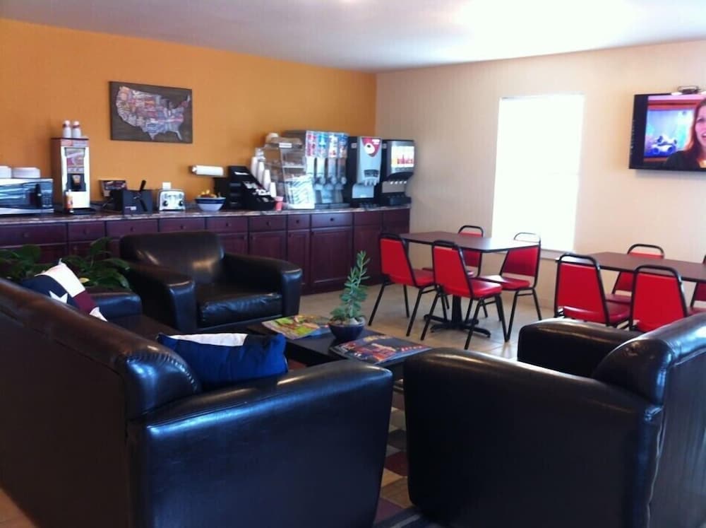 Kenedy Country Inn - photo 8