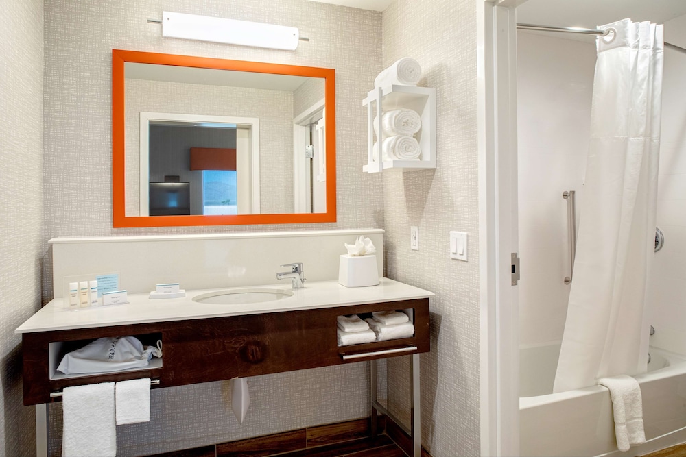 Hampton Inn & Suites Indio - photo 21