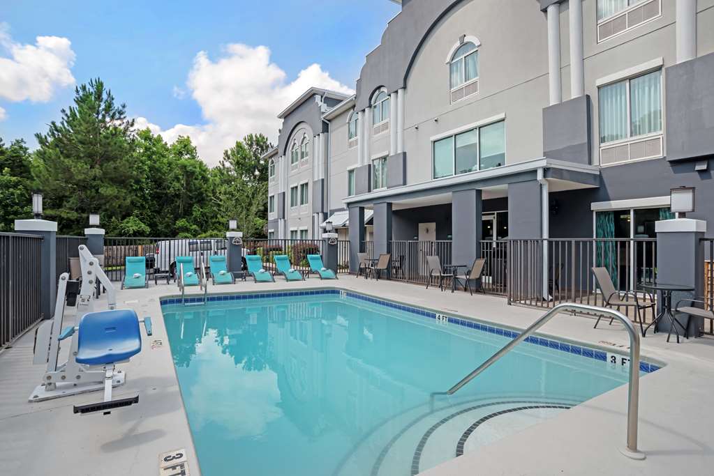 Best Western Plus Blue Angel Inn - carbon neutral hotel in Pensacola