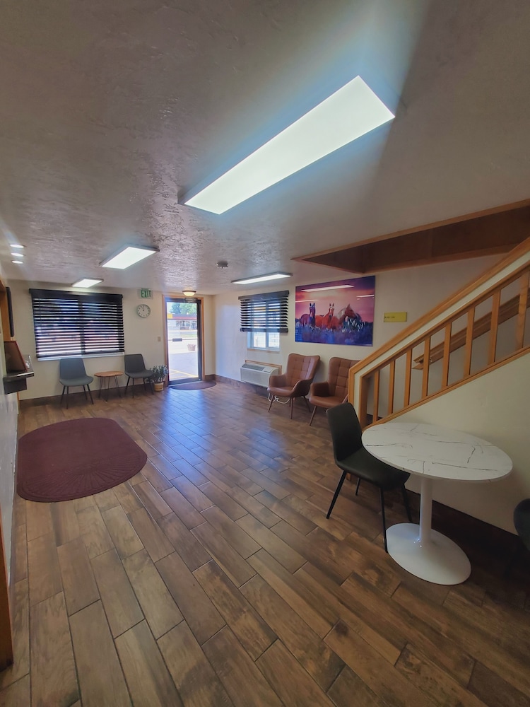 Wyo Inn - photo 2