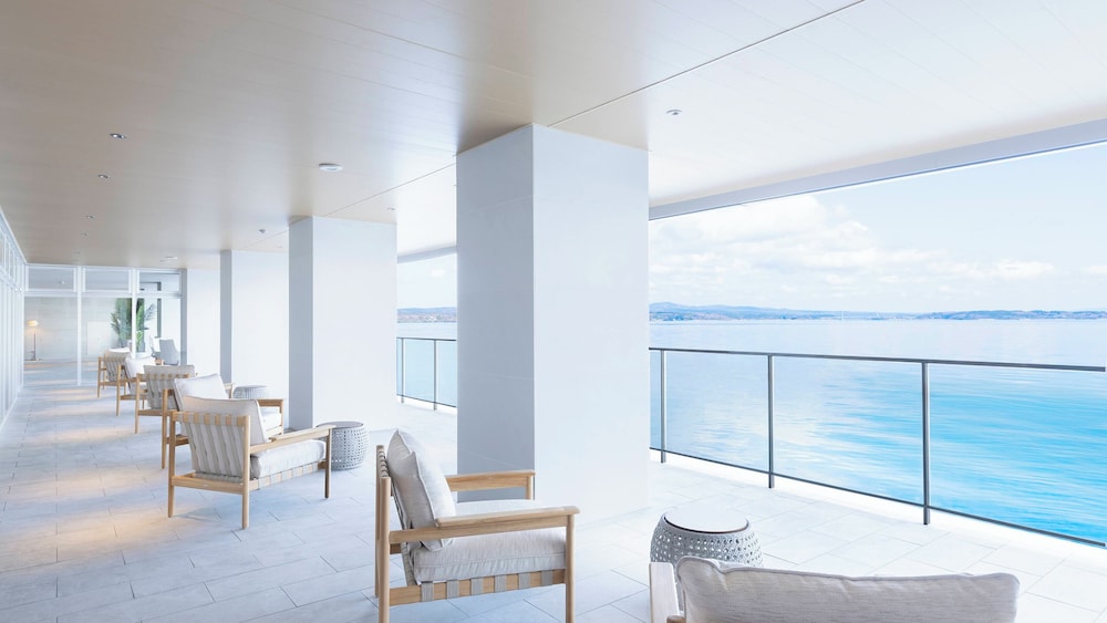 Taoya Wakura - carbon neutral hotel in Nanao