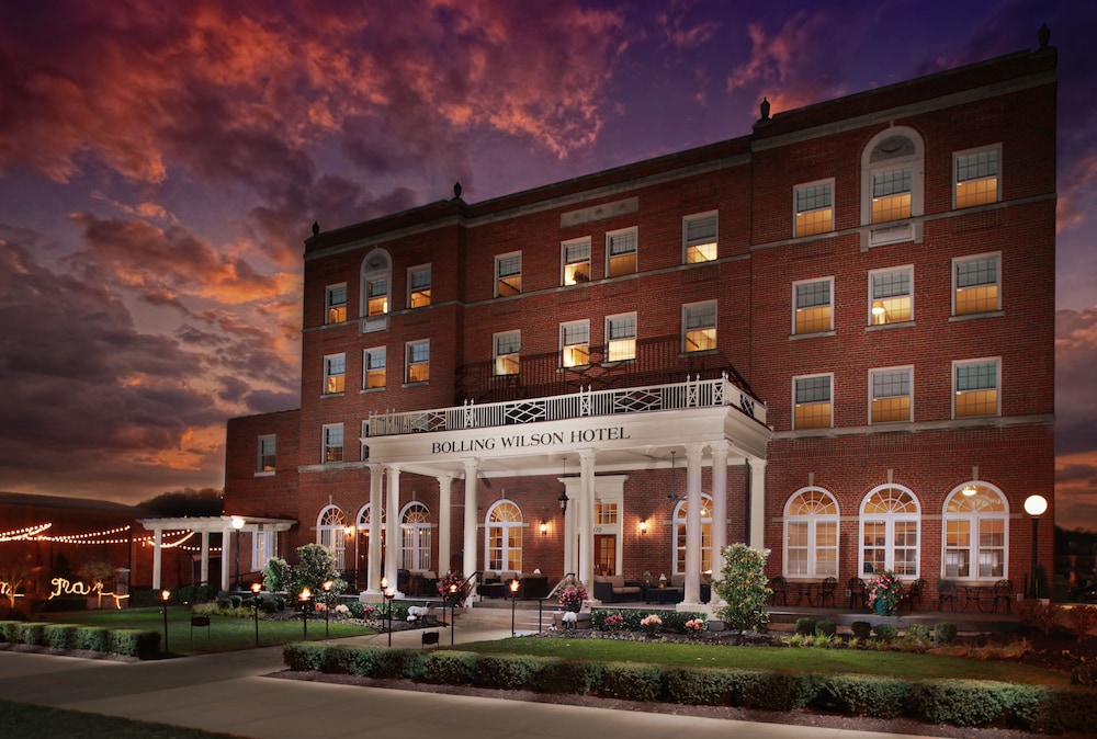 The Bolling Wilson Hotel - carbon neutral hotel in Wytheville