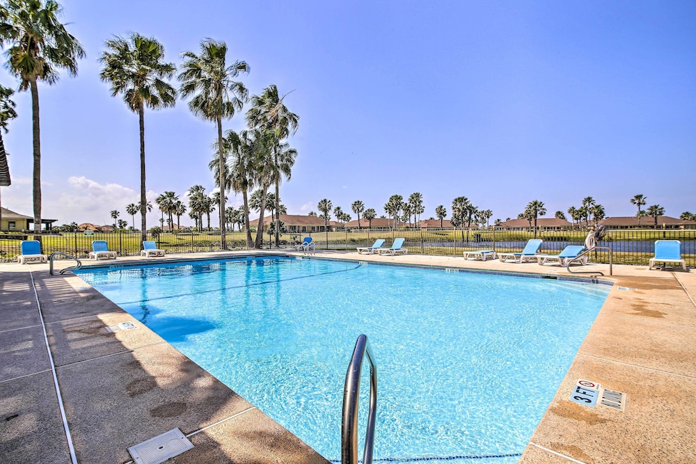 Swim Golf and Unwind Laguna Vista Vacation Home — 4-Star Luxury Hotel in Laguna Vista, United States