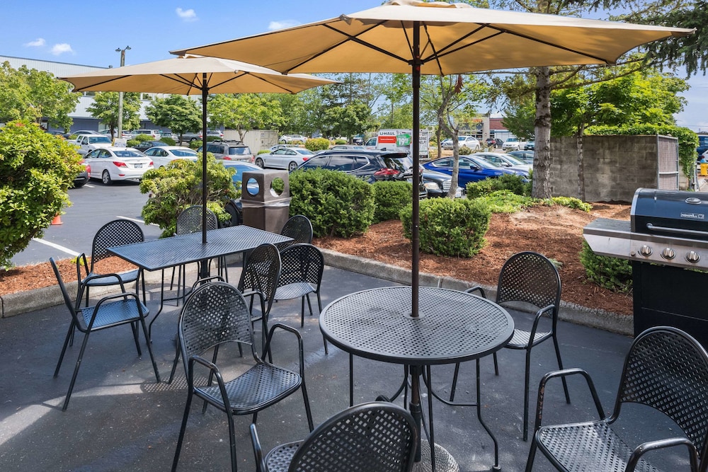 Quality Inn & Suites Silverdale Bangor Keyport - photo 2