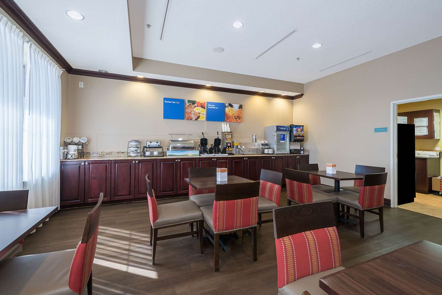 Comfort Inn and Suites Maingate South - photo 12