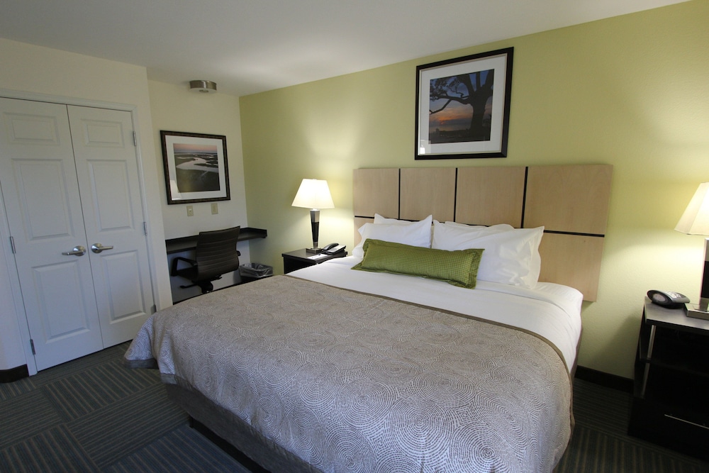 Candlewood Suites Greenville by IHG - photo 11