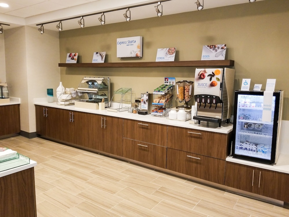 Holiday Inn Express & Suites Charlotte NE University Area by IHG - photo 51