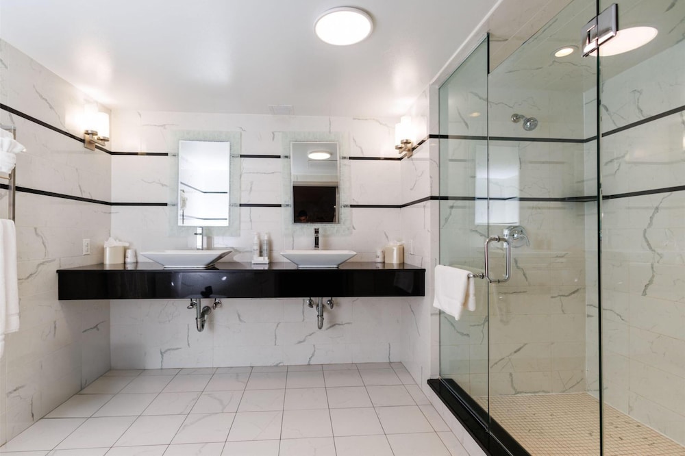 Hilton Garden Inn New York Staten Island - photo 35