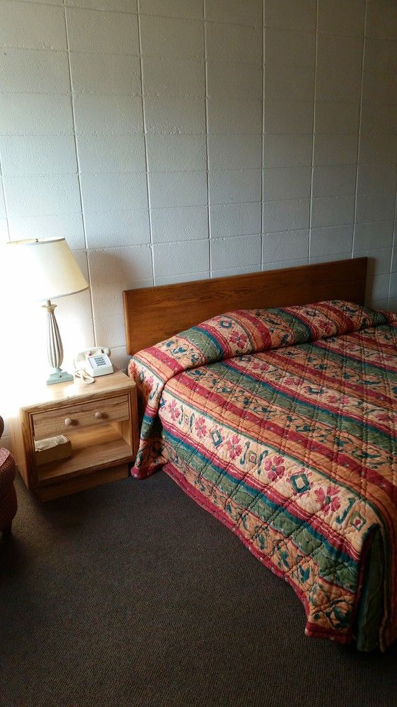 Western Motor Inn - photo 7
