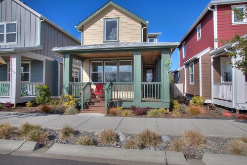 Whale Of A Tale in Ocean Shores, United States