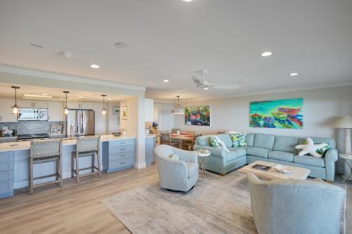 Sublime Gulf Front Residence at Gulfside Place — 4-Star Luxury Hotel in Sanibel, United States
