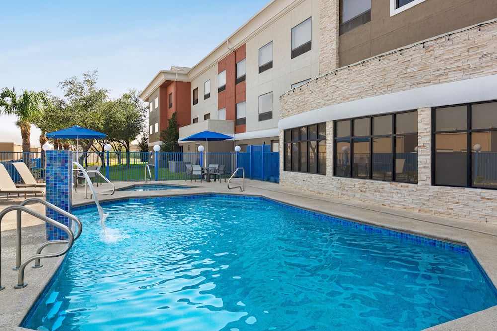 Holiday Inn Express Hotel & Suites Mission McAllen Area by IHG - photo 31