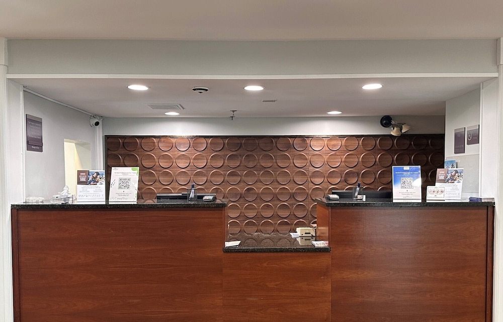 Baymont by Wyndham Dayton North - photo 4