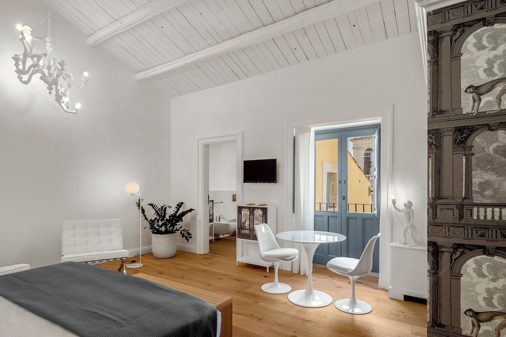 Palazzo Palmeri Rooms — 4-Star Luxury Hotel in Noto, Italy